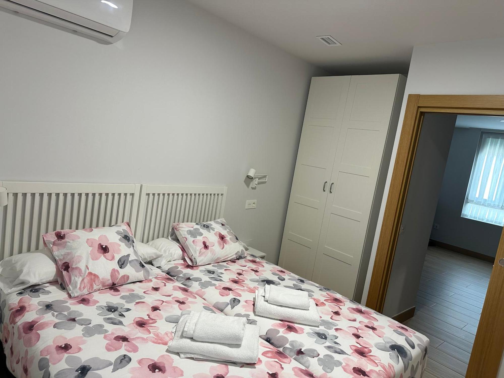 Apartamentos Turisticos Santa Apolonia 62 Avilés Exterior foto