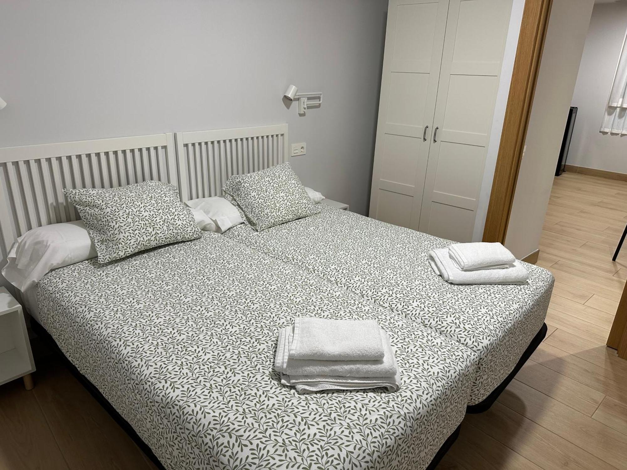Apartamentos Turisticos Santa Apolonia 62 Avilés Exterior foto